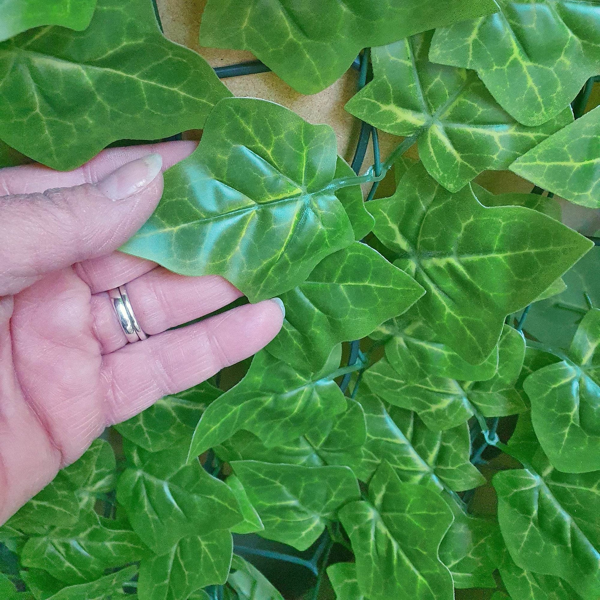 Premium Artificial Ivy Hedge Garden Fence Privacy Screening- Green - Evergreenery