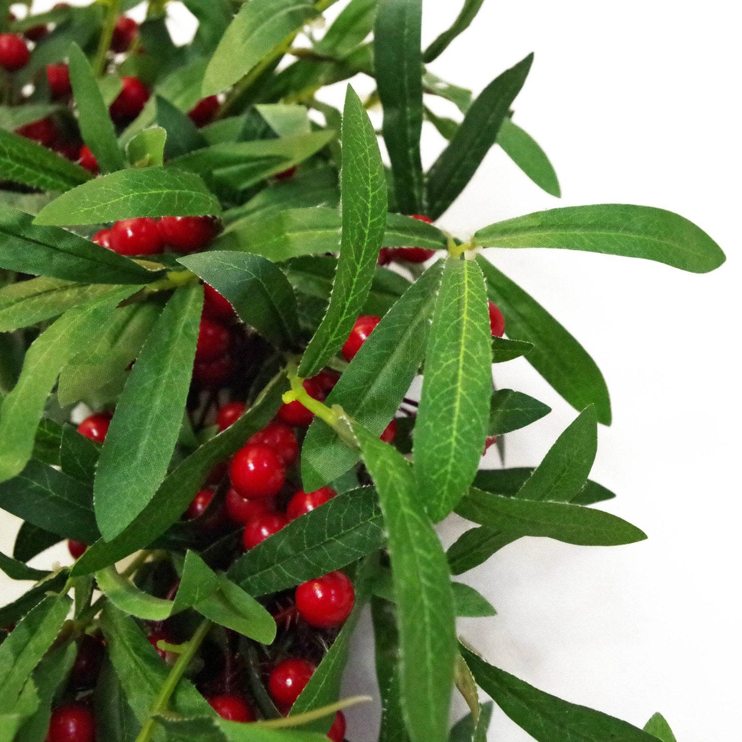 Large Christmas Wreath Red Berry & Mistletoe Leaf 60cm - Evergreenery