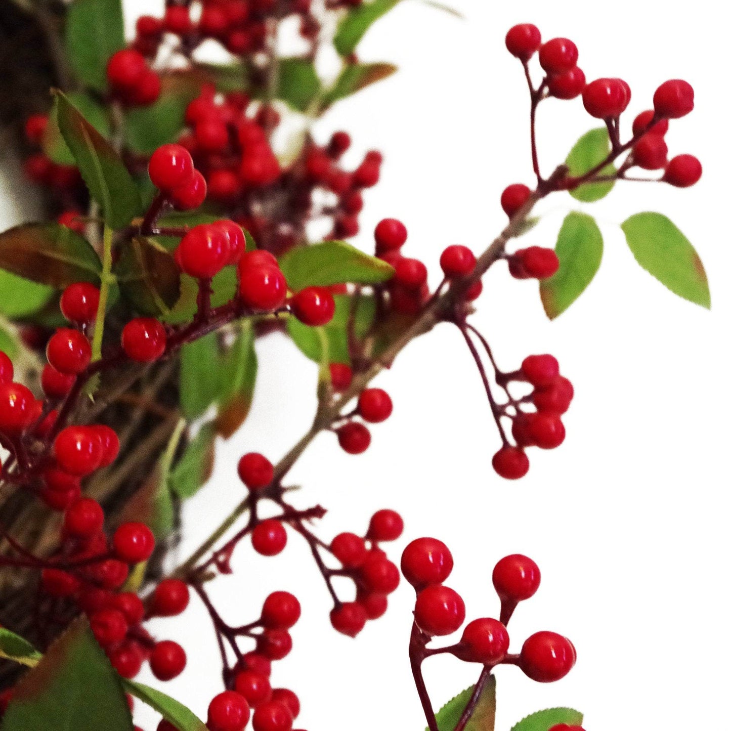 Large Christmas Natural Look Red Berry Floristry Wreath 60cm - Evergreenery