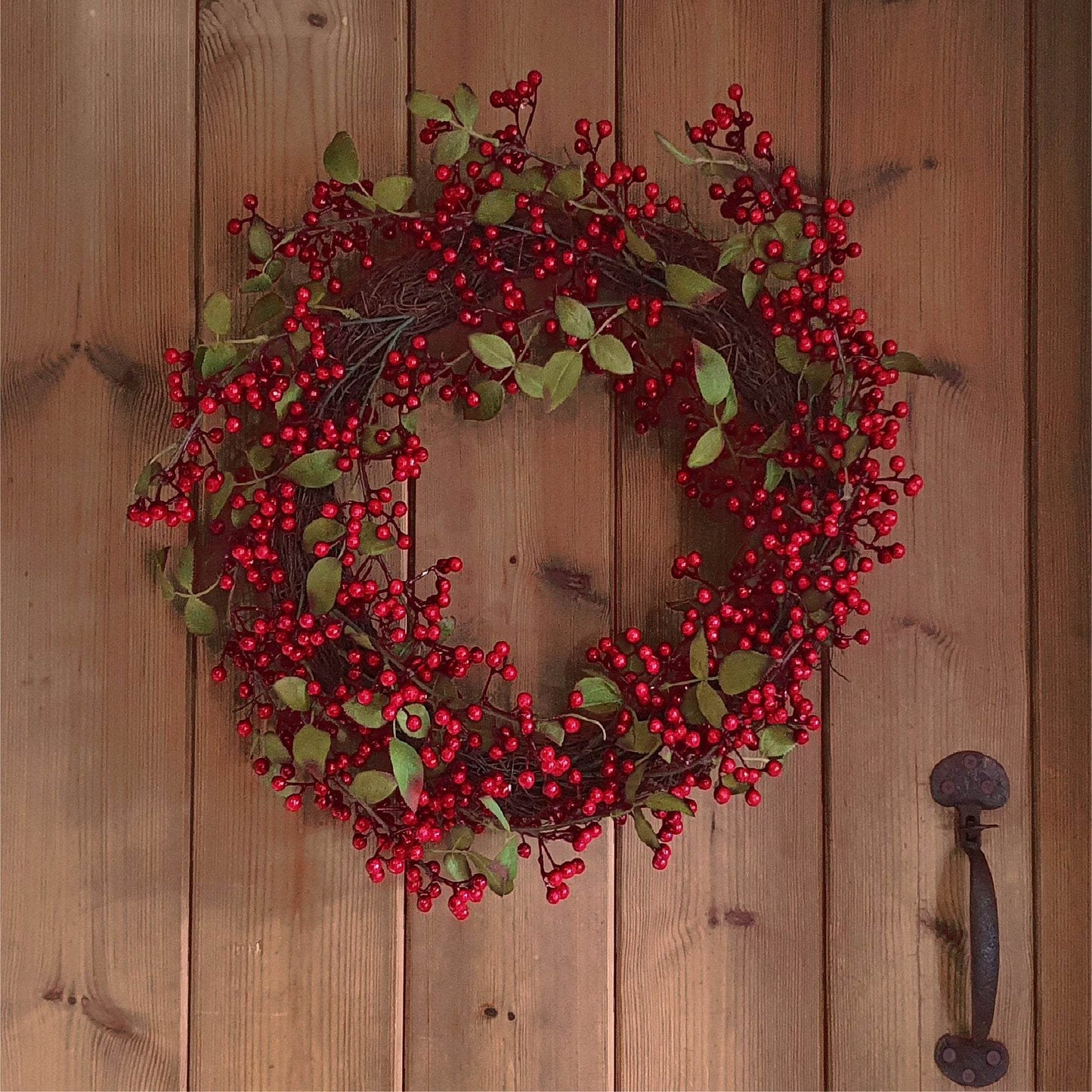 Large Christmas Natural Look Red Berry Floristry Wreath 60cm - Evergreenery