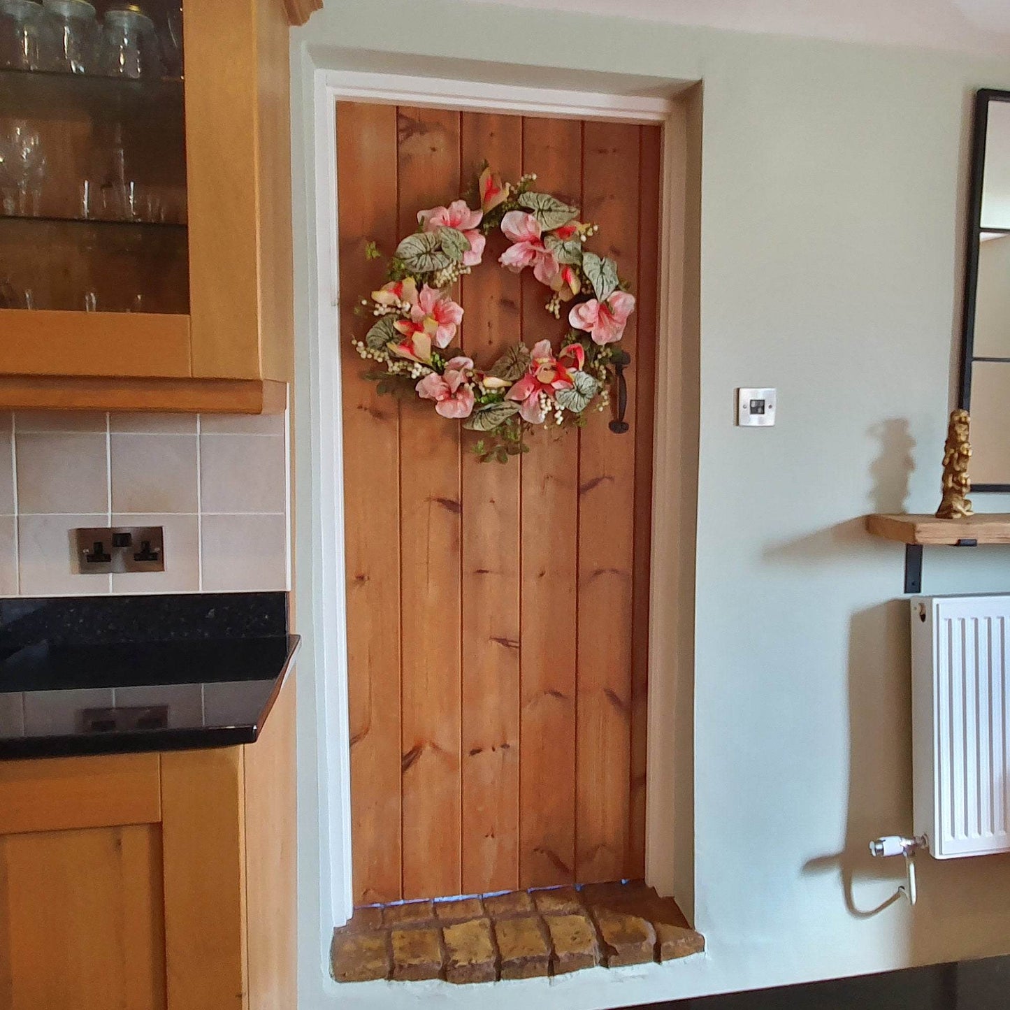 Pink Lily Wreath 60cm - Evergreenery