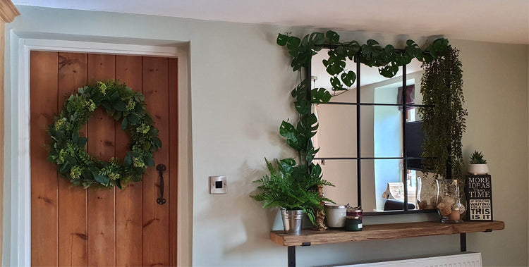 Wreaths & Garlands - Evergreenery