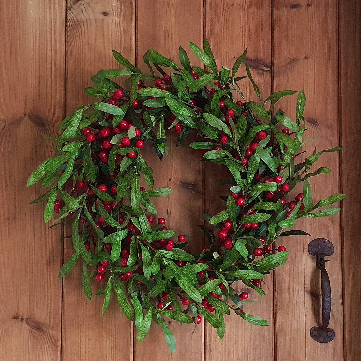 Large Christmas Wreath Red Berry & Mistletoe Leaf on Cottage Door