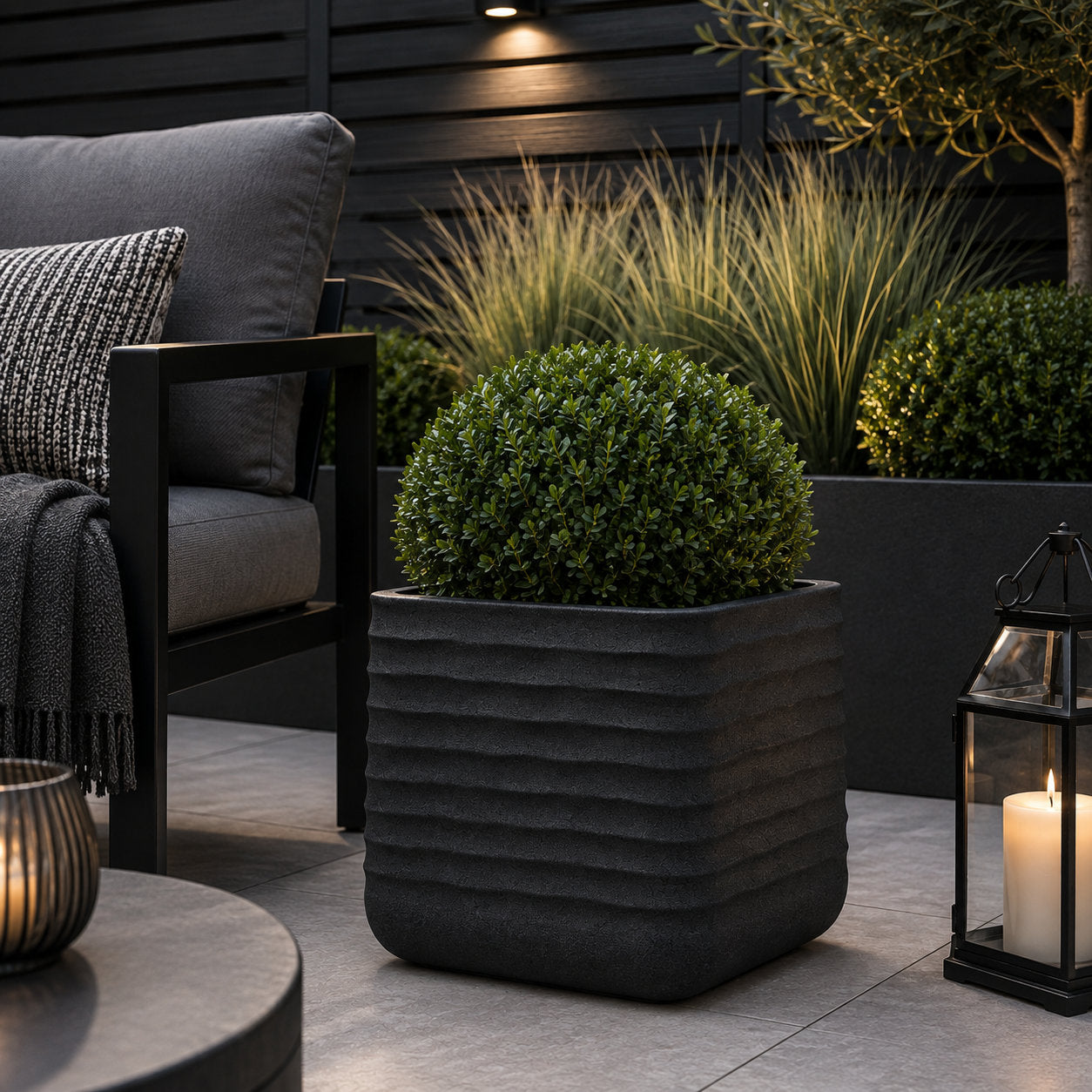 Oslo Square Ripple Plant Pot 28 x 28cm 18L - Black
